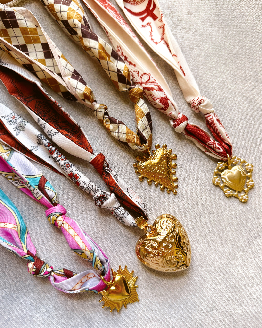 MIXED HEARTS SCARF NECKLACES