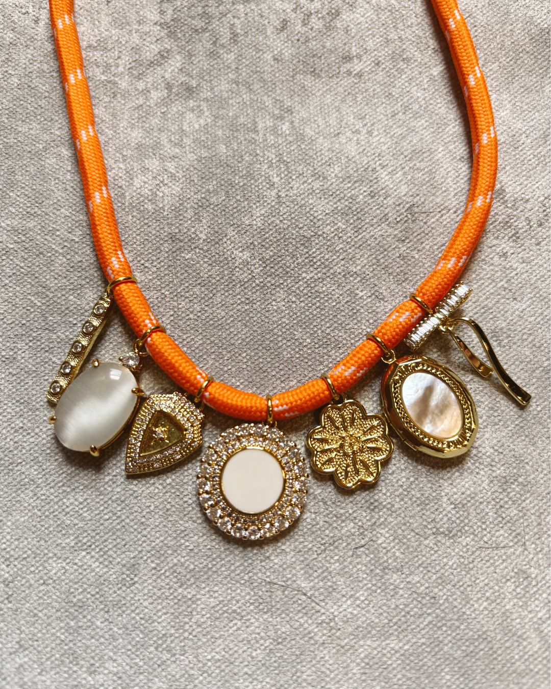 PARA CORD CHARM BASE