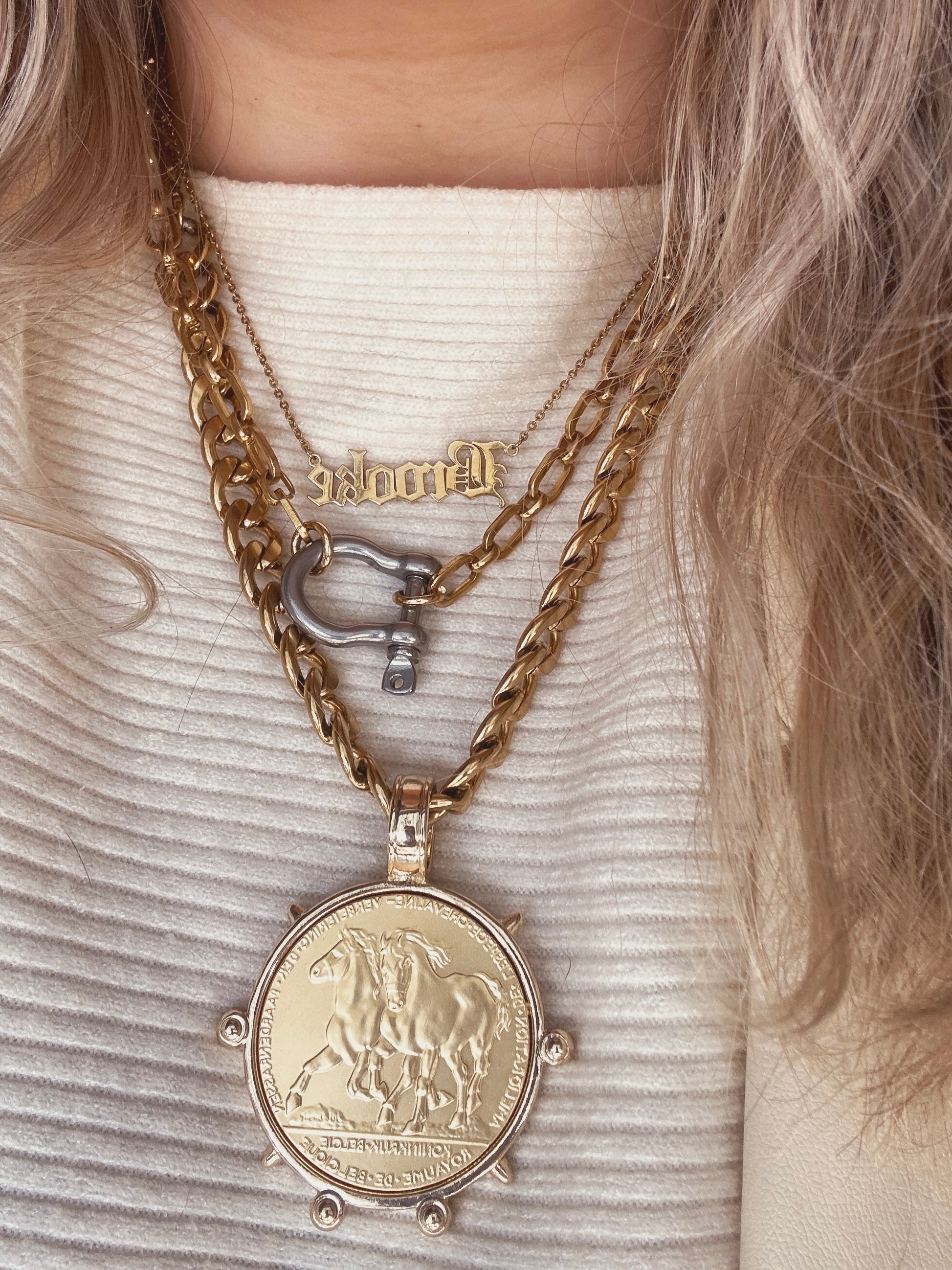 GOLD HORSE NECKLACE