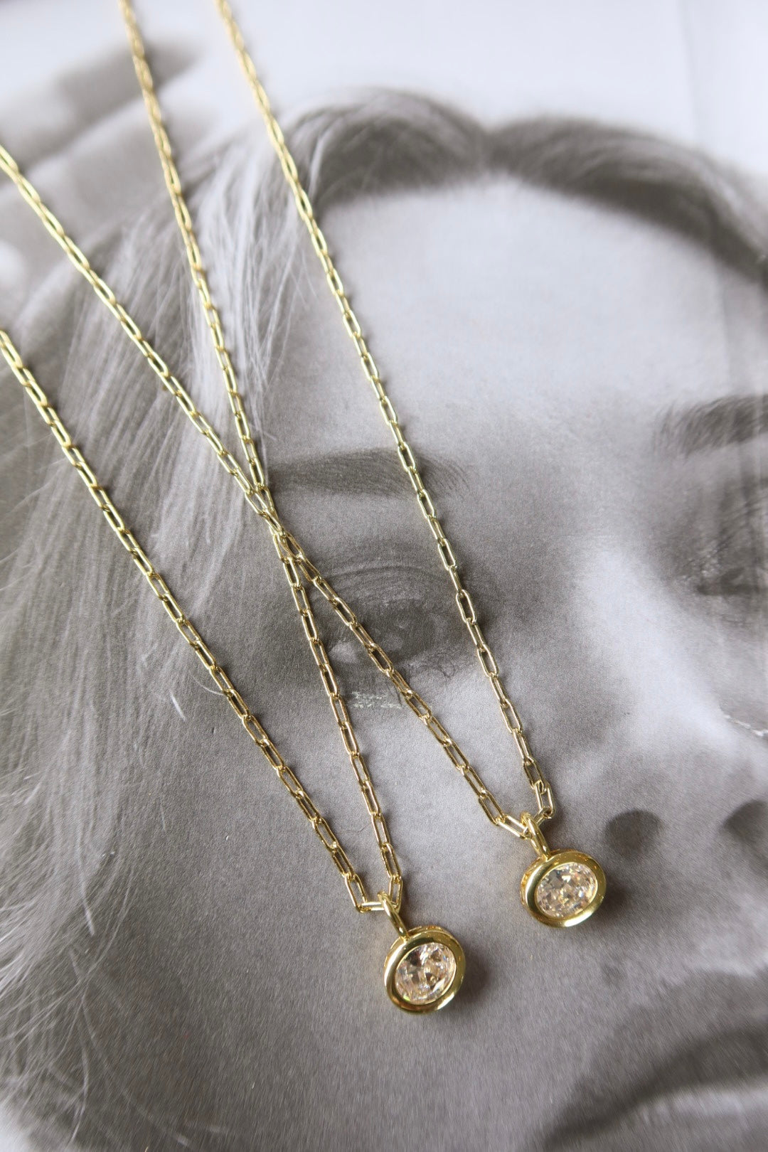 BEZEL DAINTIES