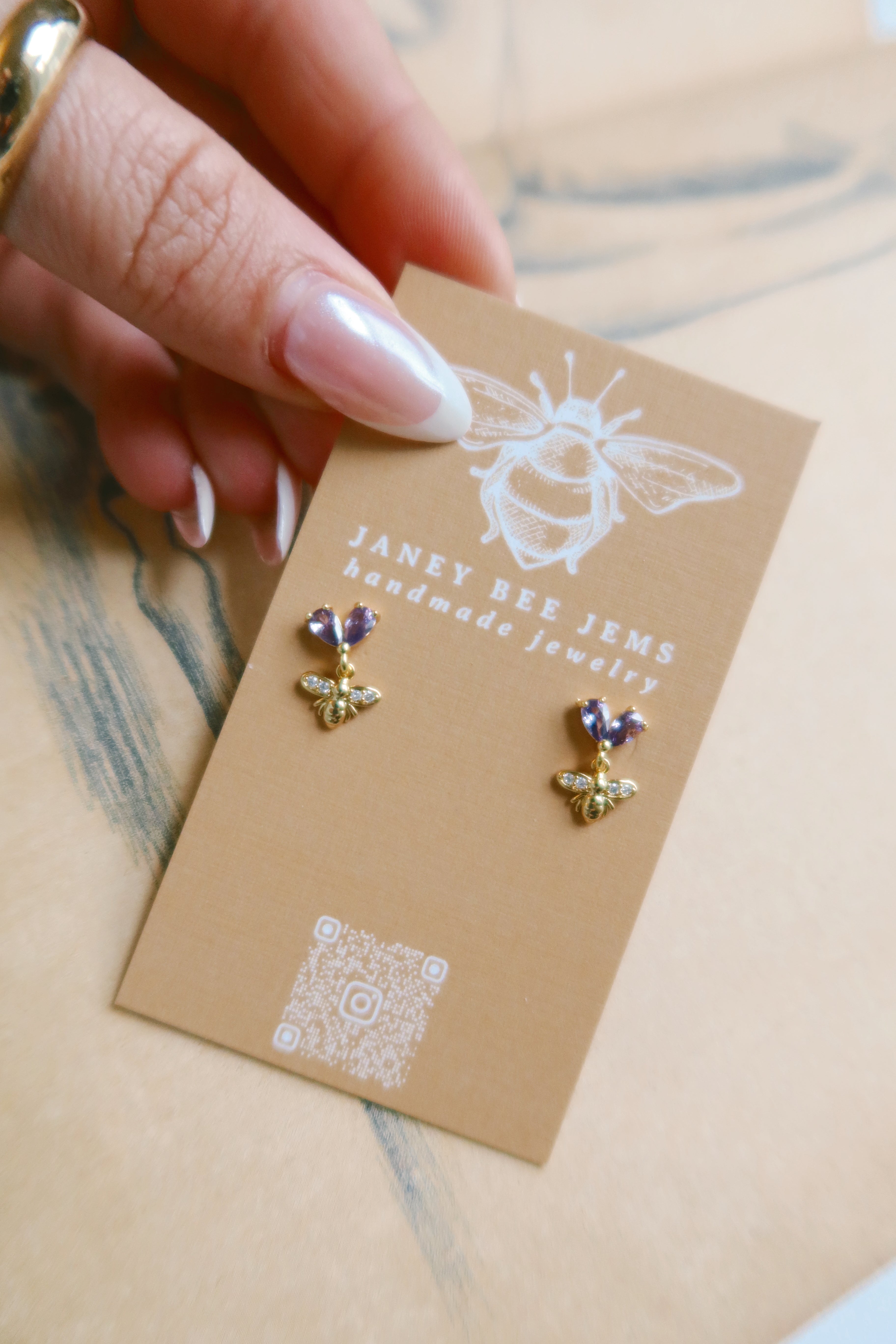 PURPLE BEE STUDS