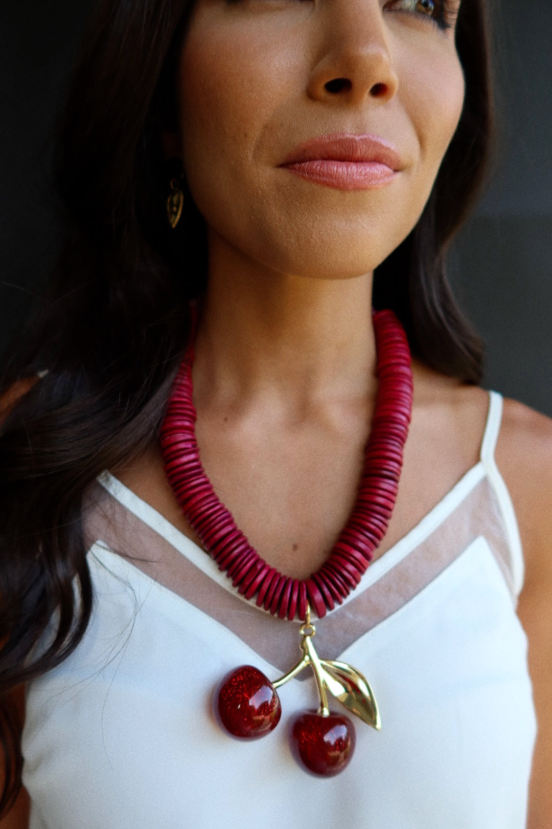 CHERRY BOMB (WINE SHELL BEADS)