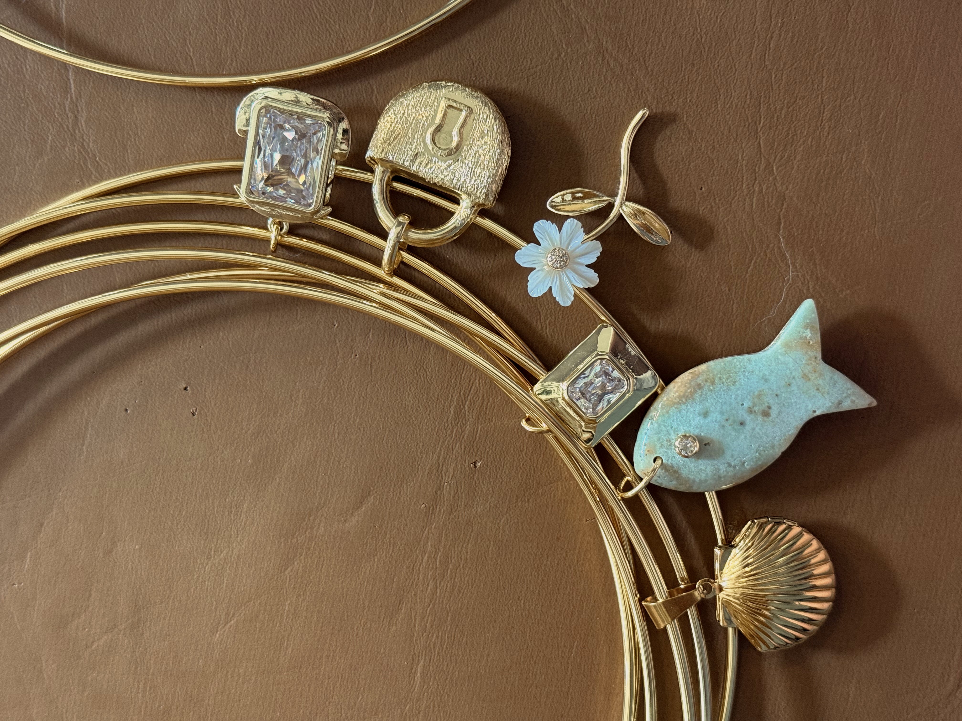 CHARM COLLARS