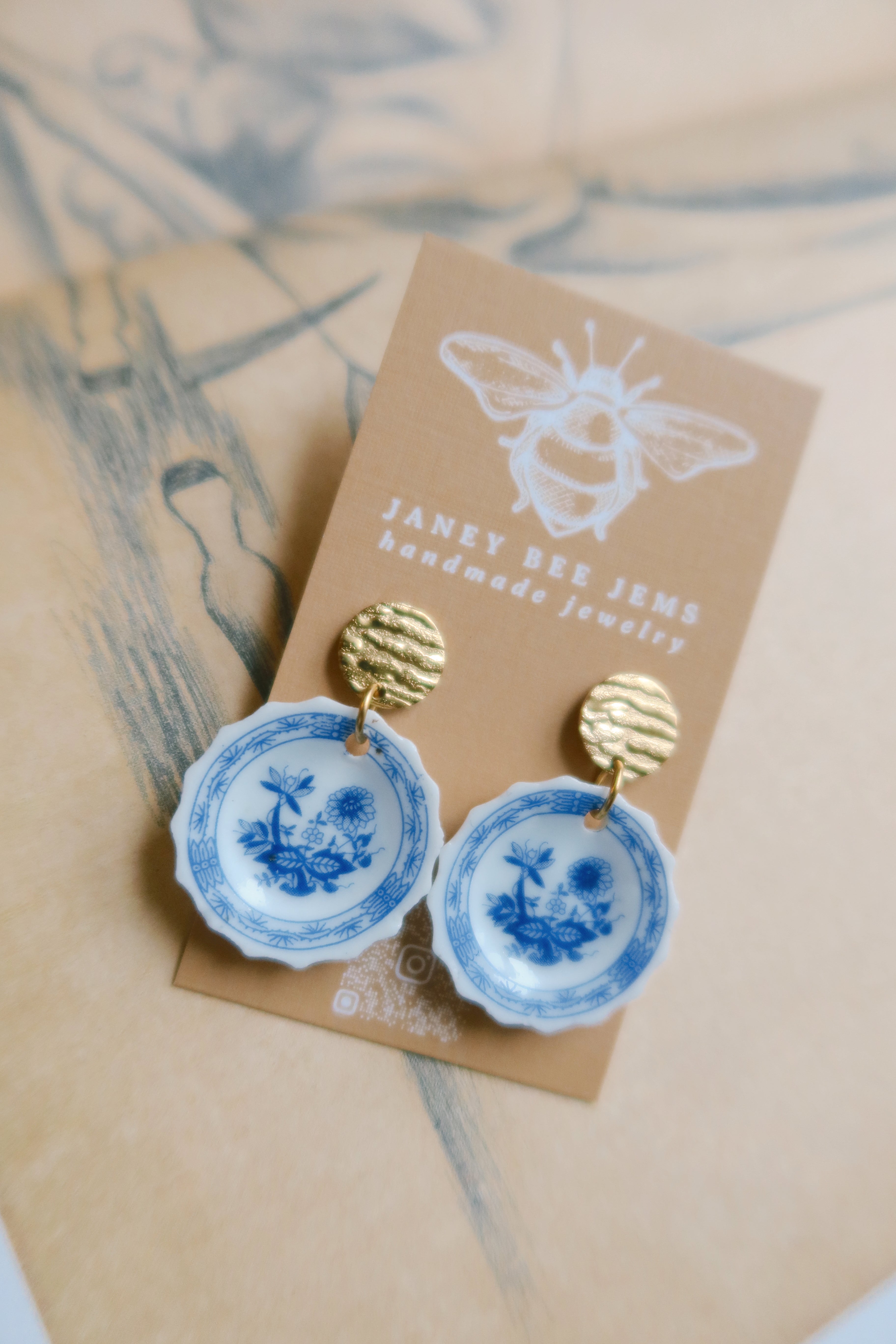 PLATE EARRINGS