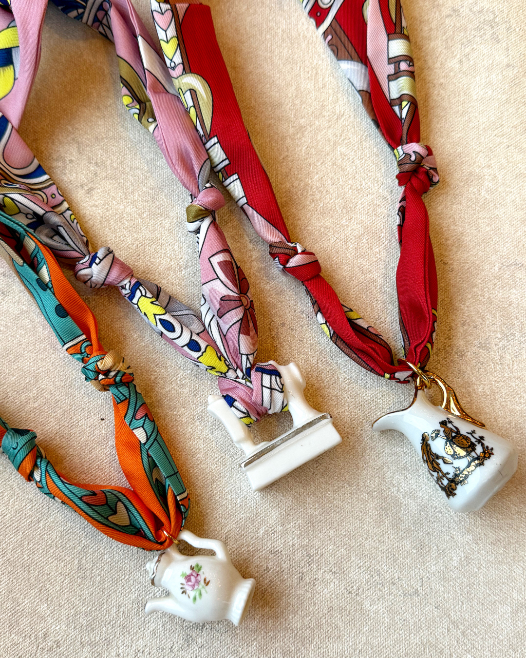 CERAMIC VINTAGE CHARMS