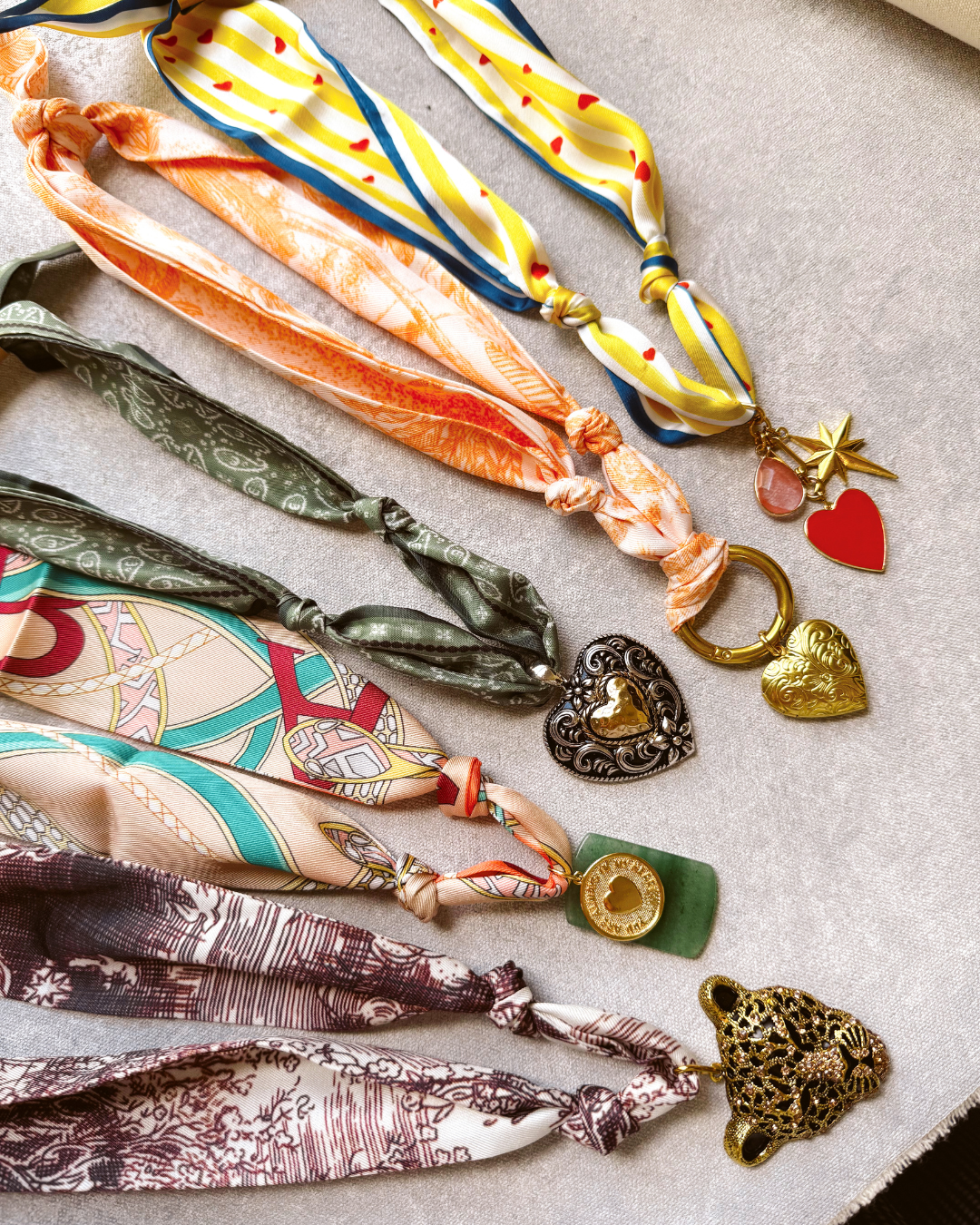 MIXED CHARM SCARF NECKLACES