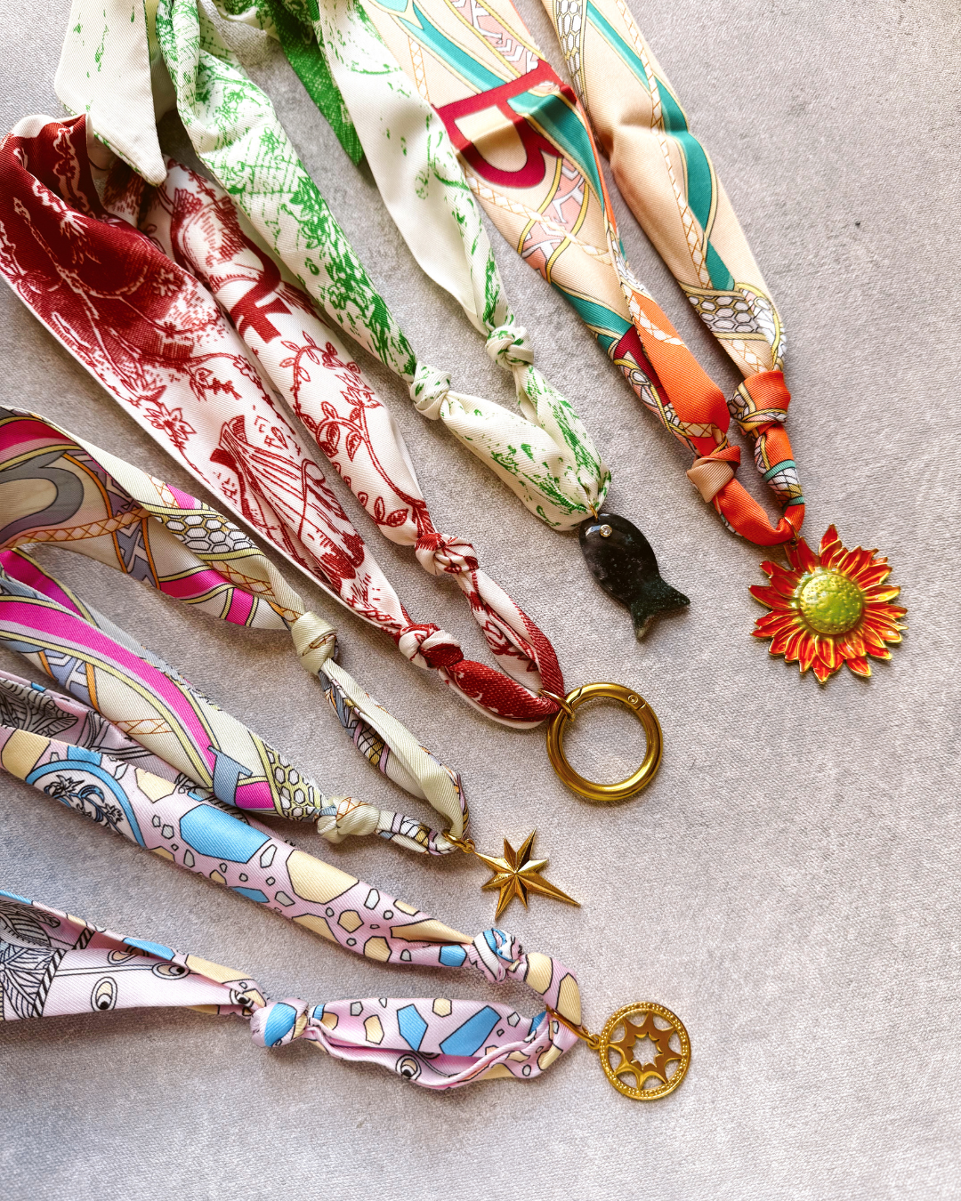 MEDIUM MIX CHARM SCARF NECKLACES