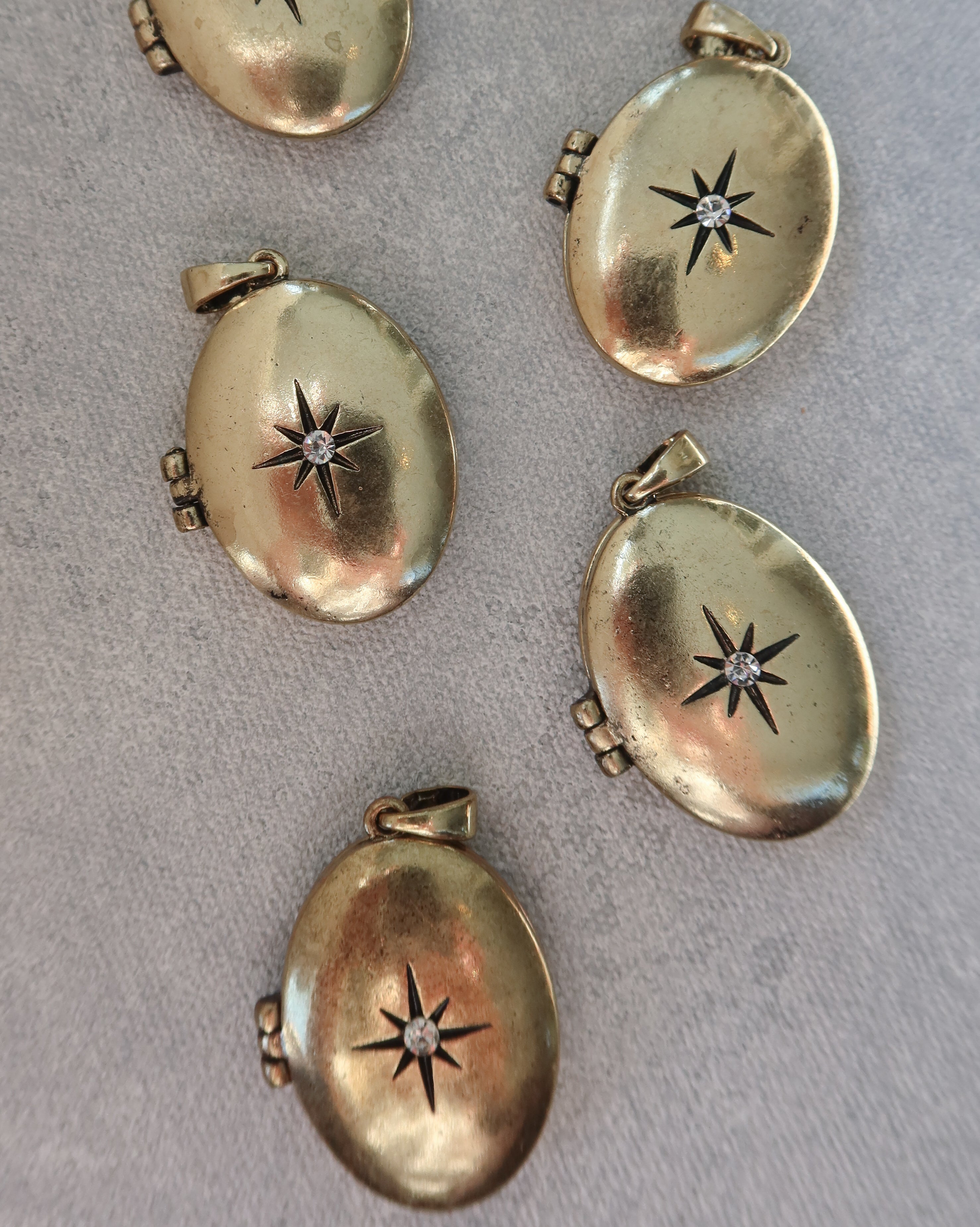 LARGE LOCKETS (XL)