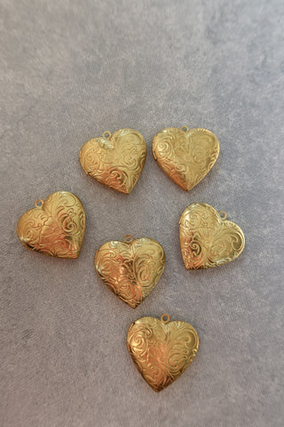 LARGE VINTAGE HEART LOCKETS