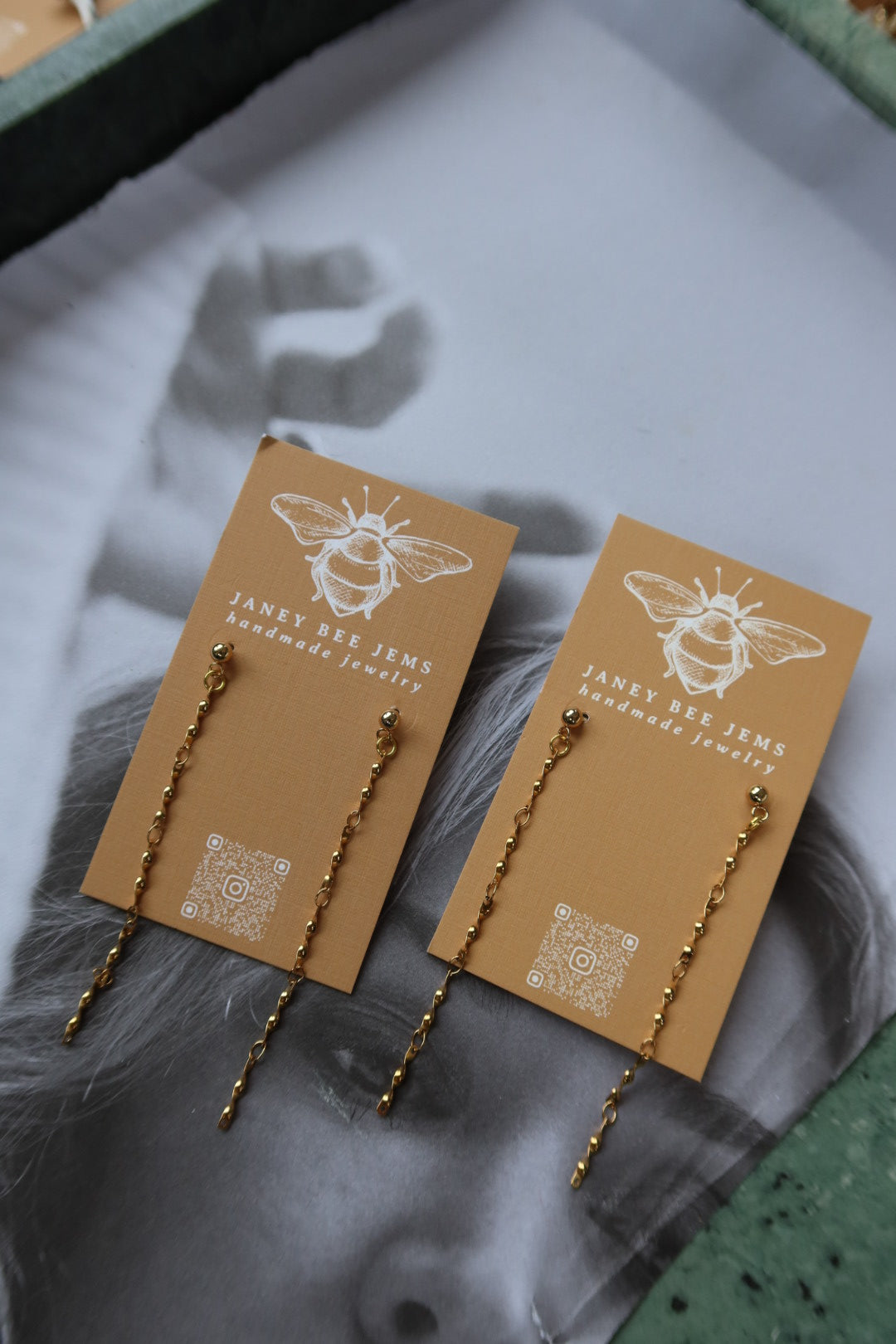 DANGLE STUDS (MEDIUM LENGTH)