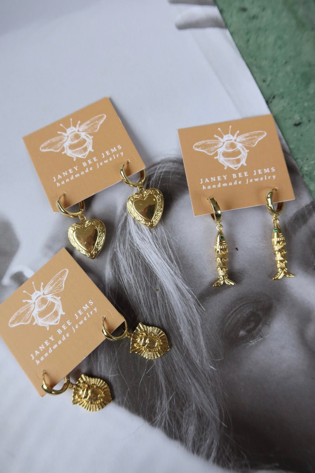 CHARM HOOPS