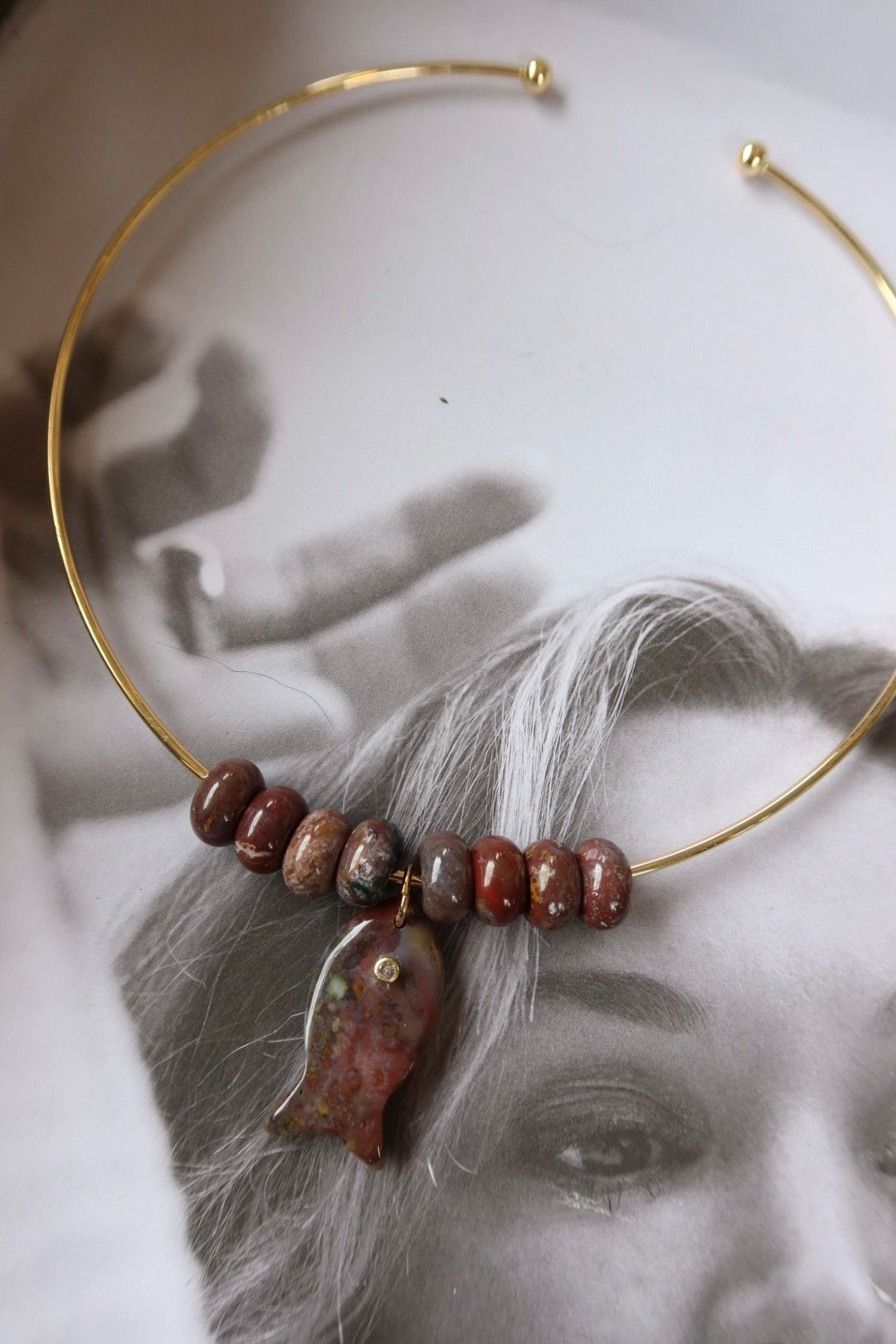 DEEP BROWN FISH COLLAR