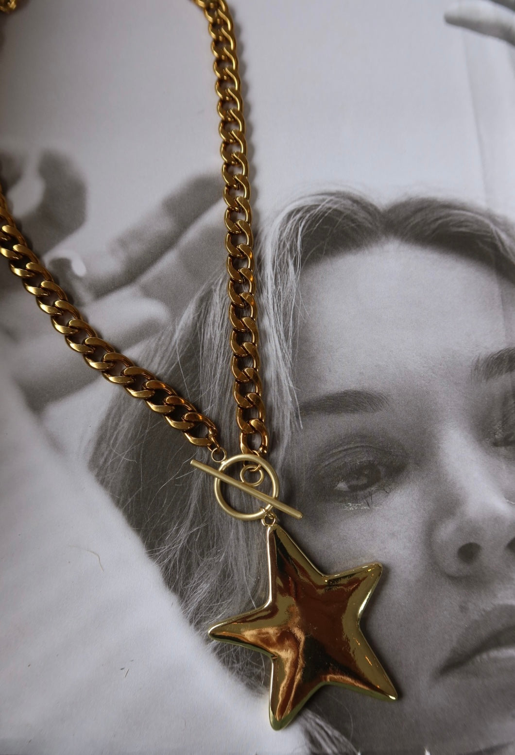 TOGGLE STAR