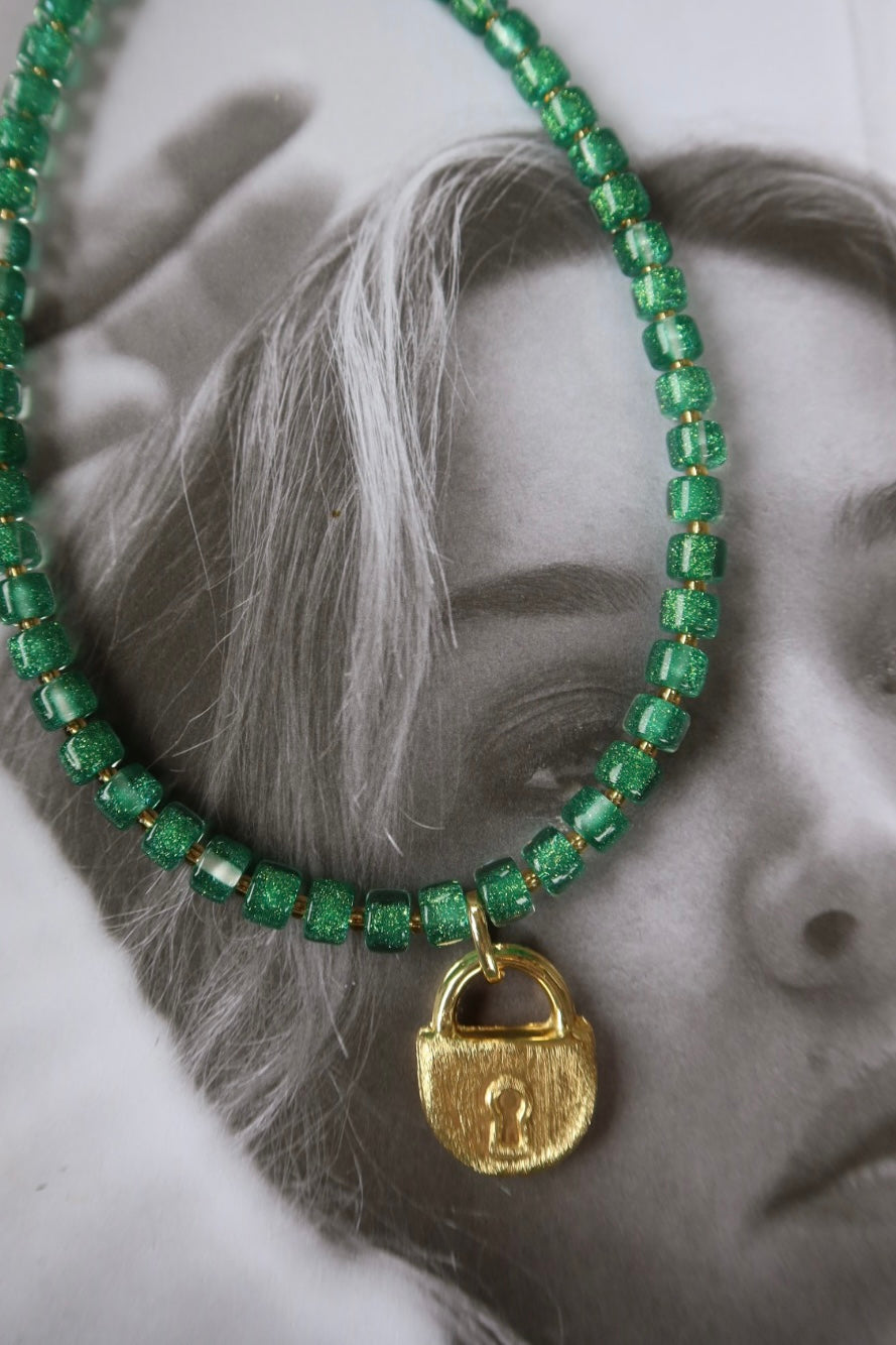 GREEN BEADED LOCK