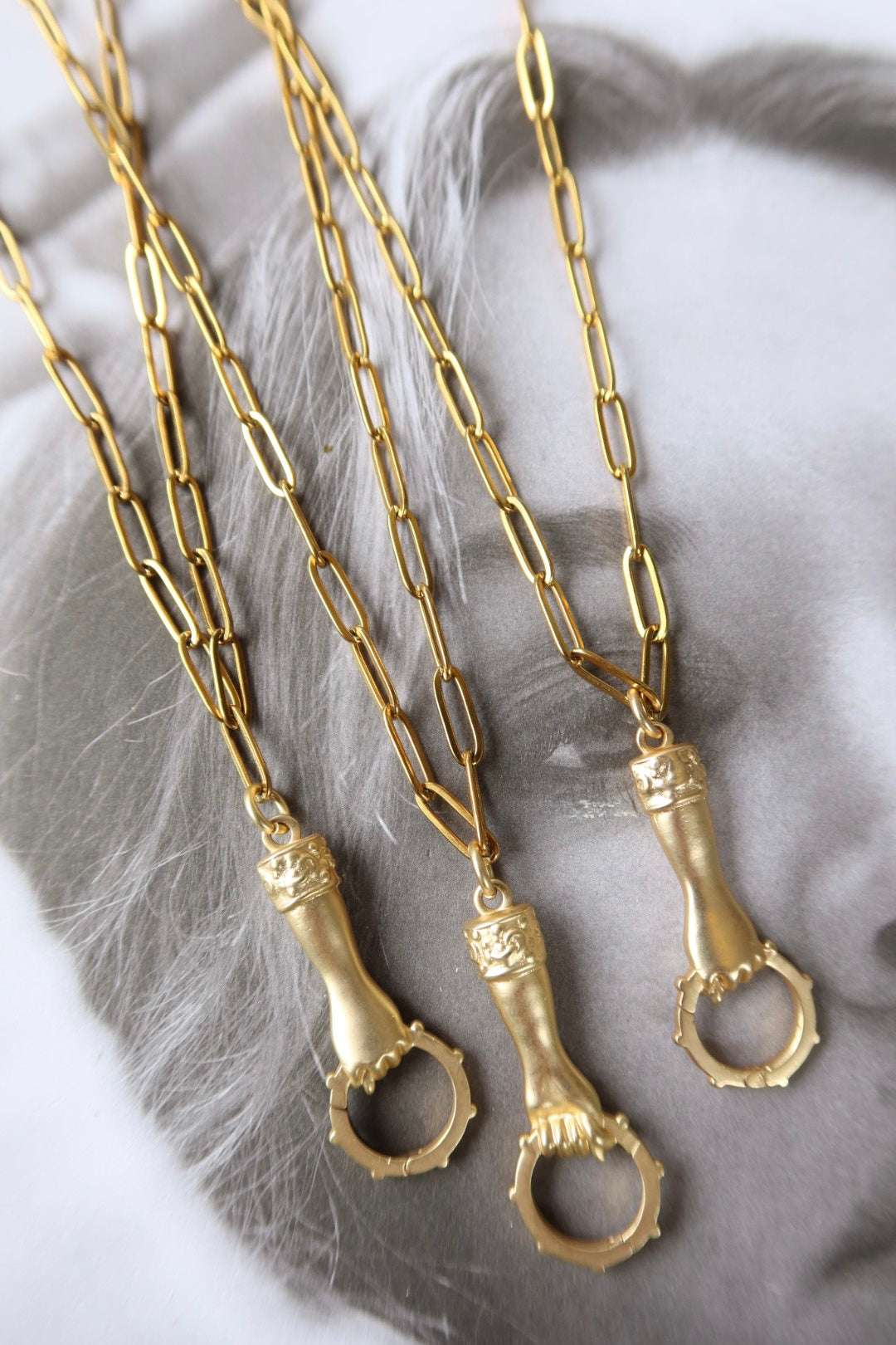 HAND CHARM CLIPS