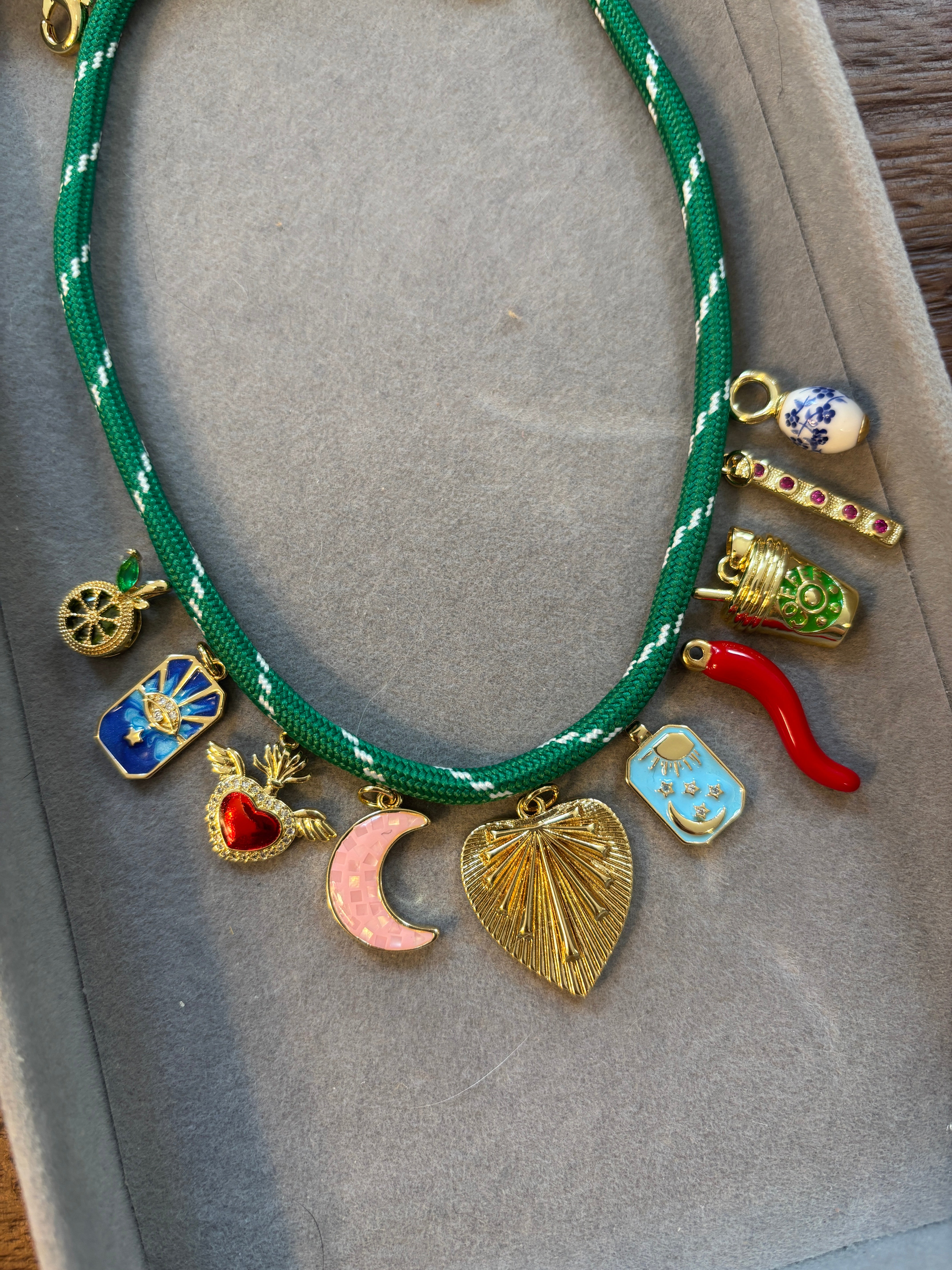 GREEN MIXED CHARM CORD NECKLACE