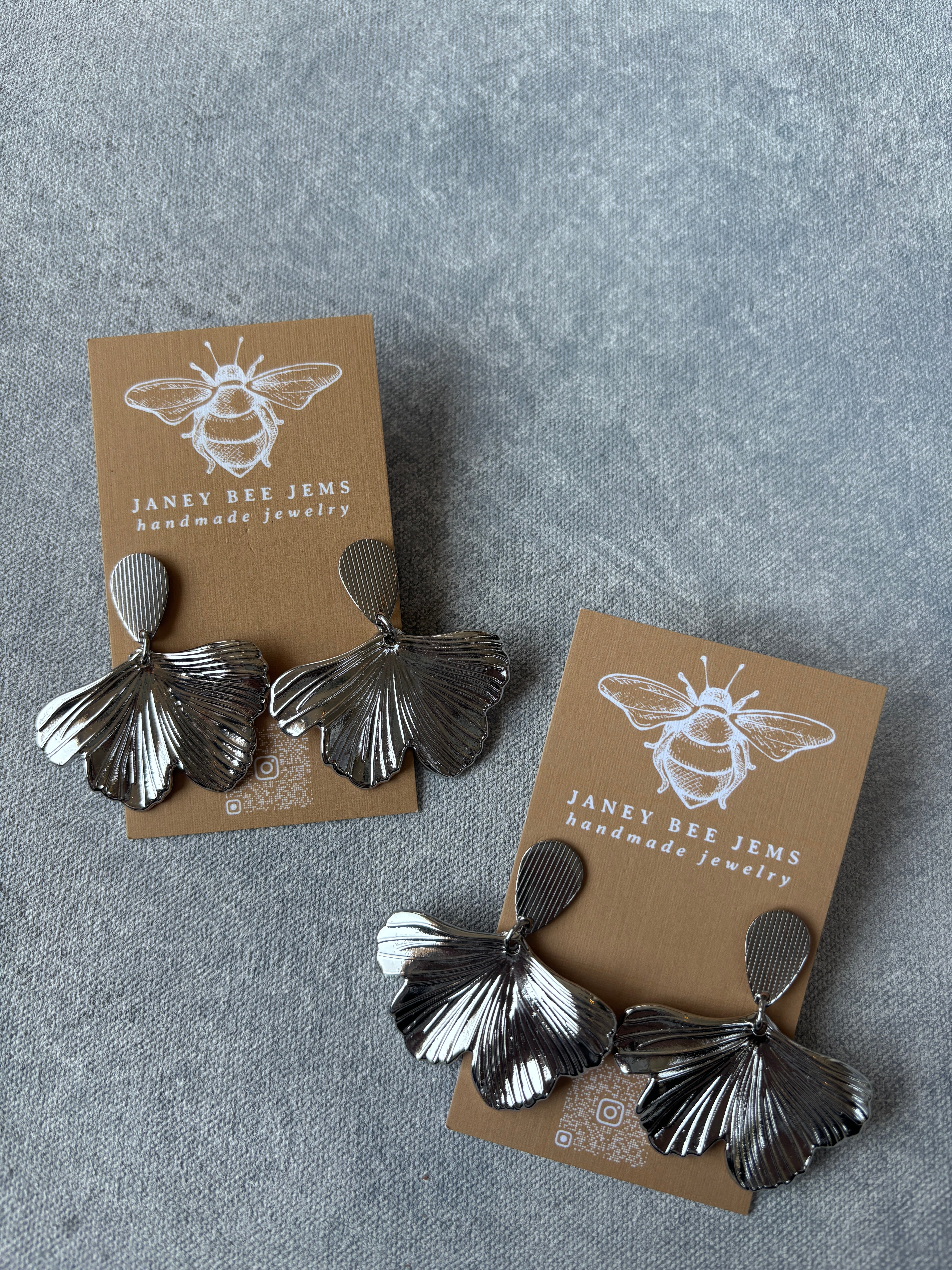 SILVER GINKO EARRINGS
