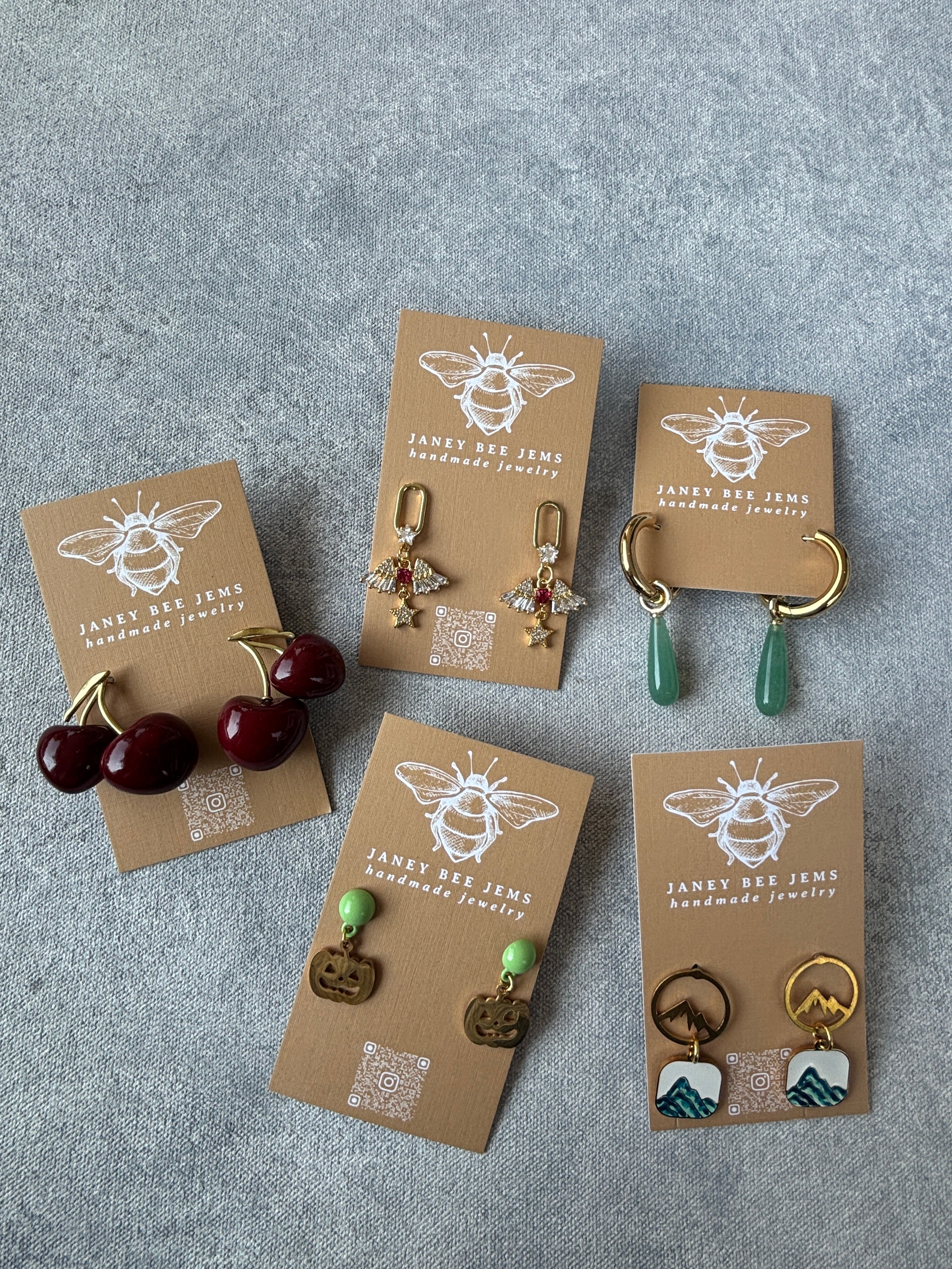 COLORFUL STATEMENT EARRINGS