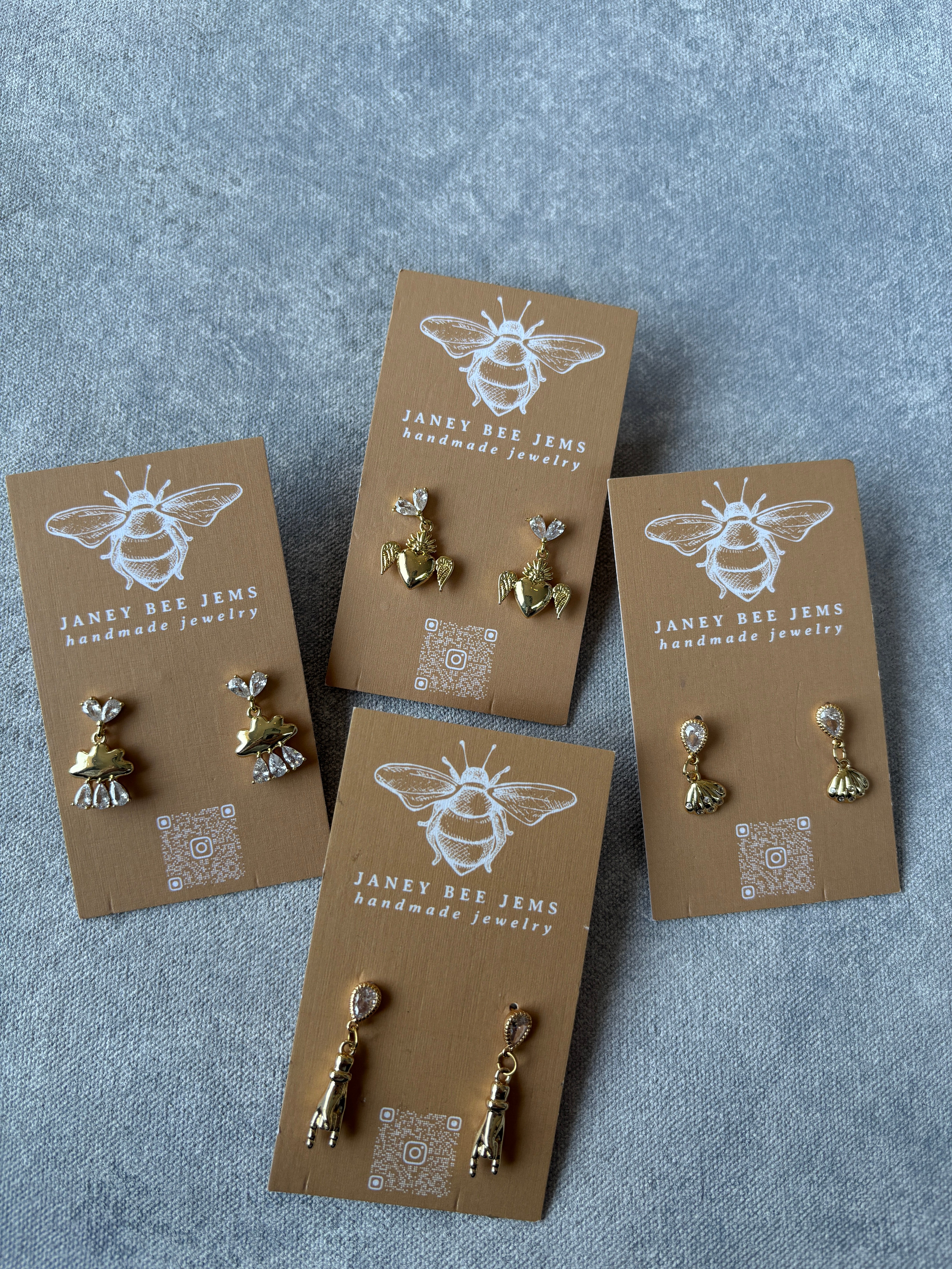 NEUTRAL STUDS