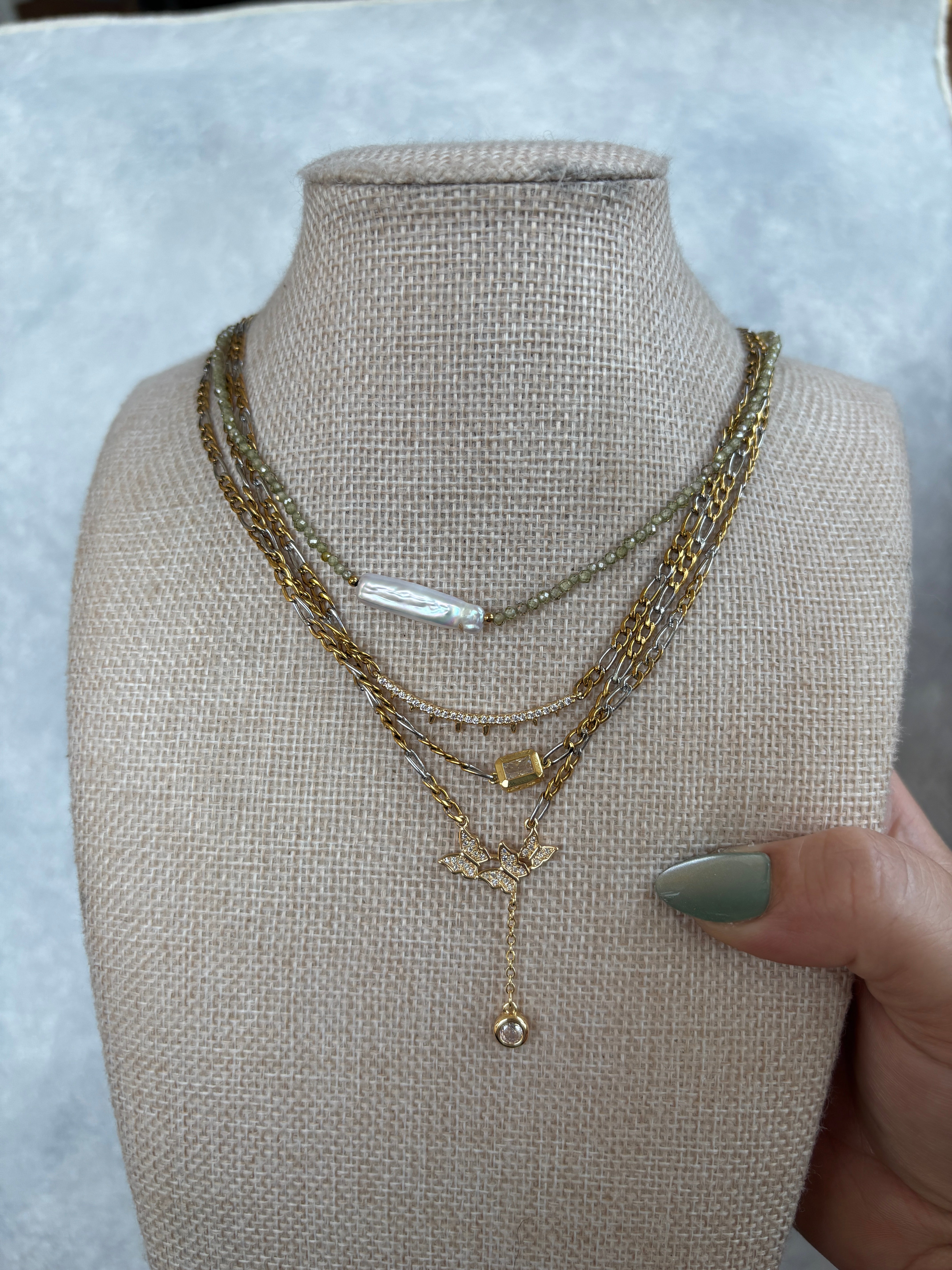 MIXED METAL DAINTY BUTTERFLY STACK