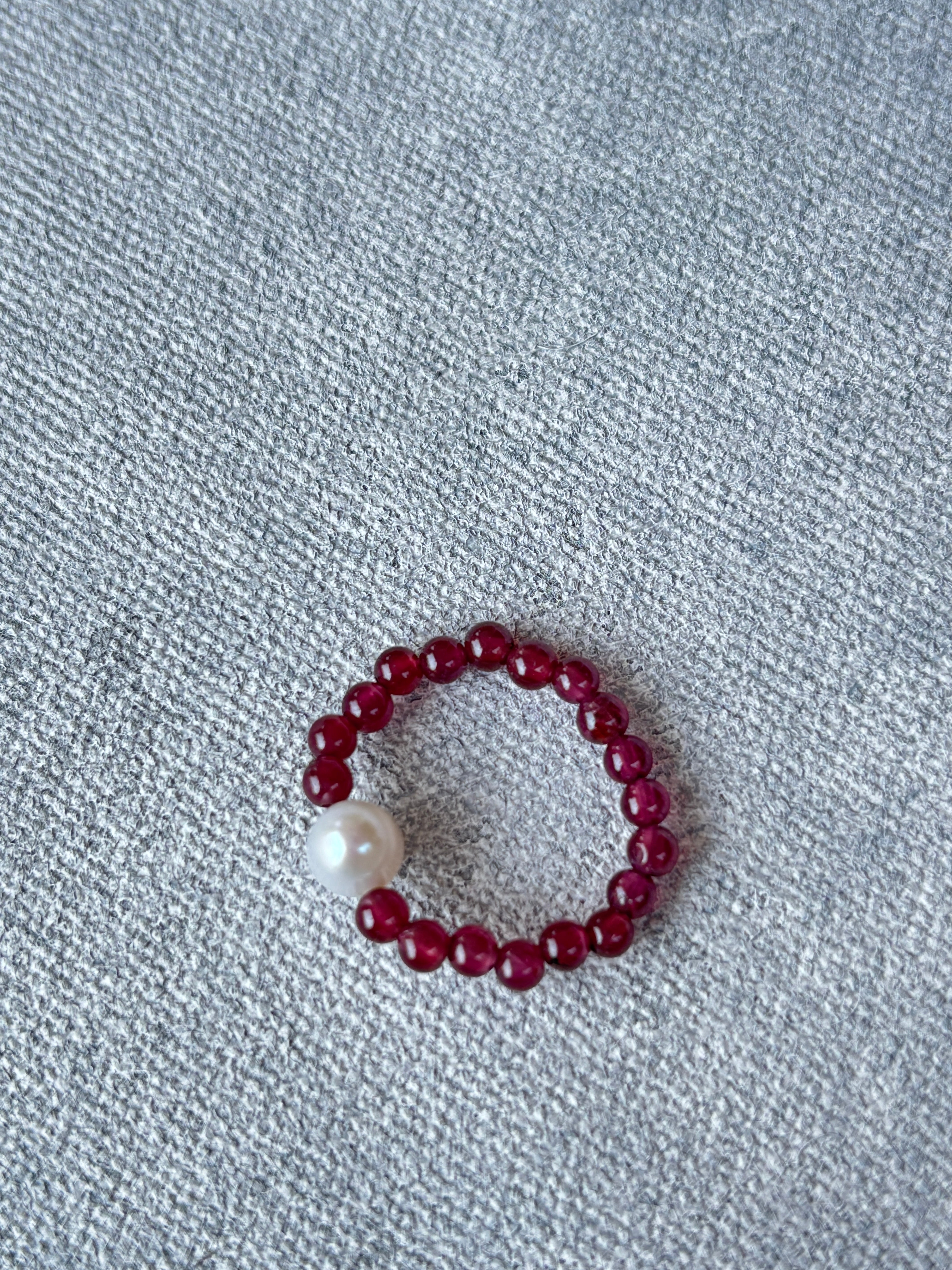 MAROON BEADED RING