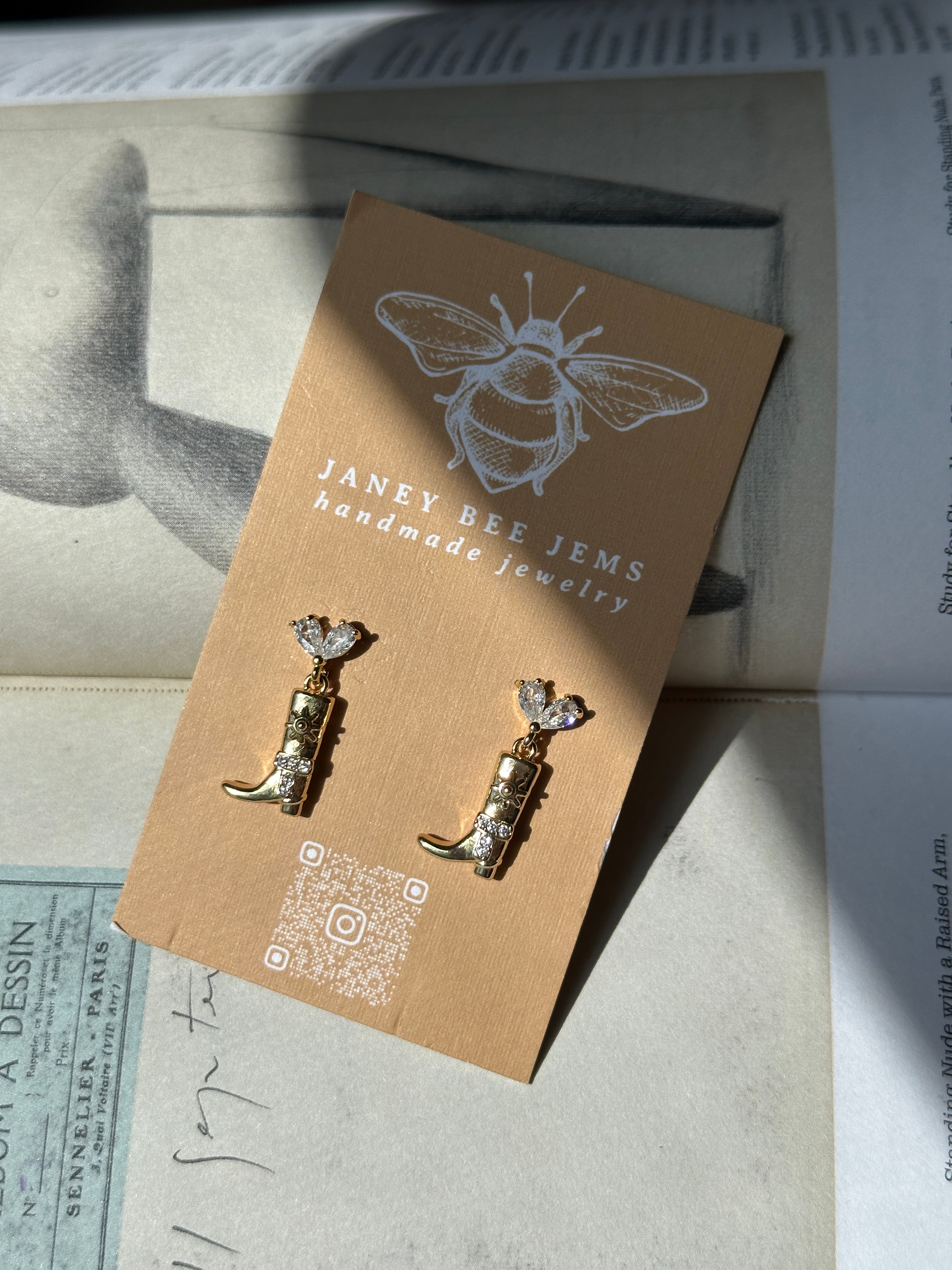 BOOT DROP EARRINGS