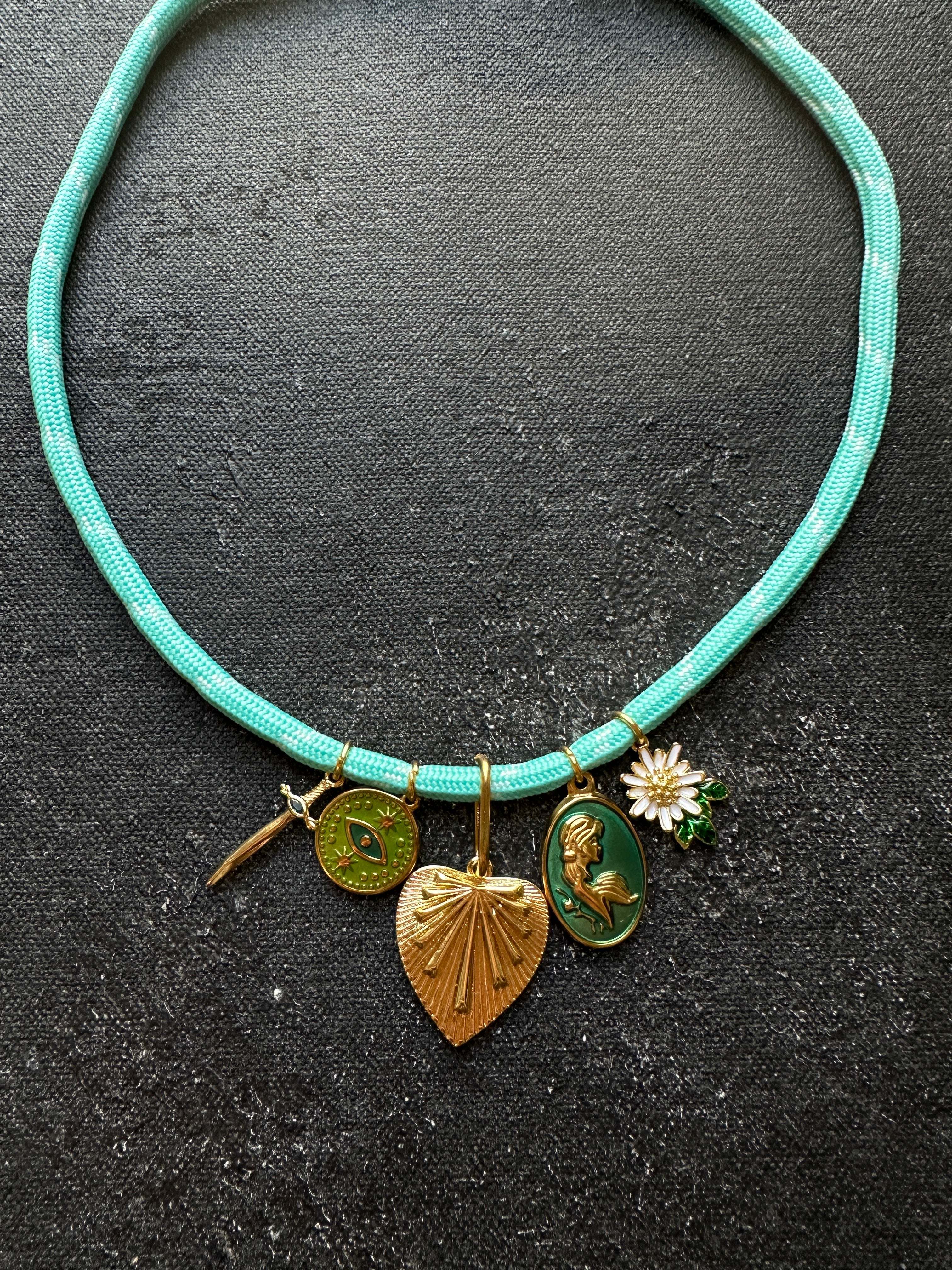 AQUA BEAM HEART CORD NECKLACE