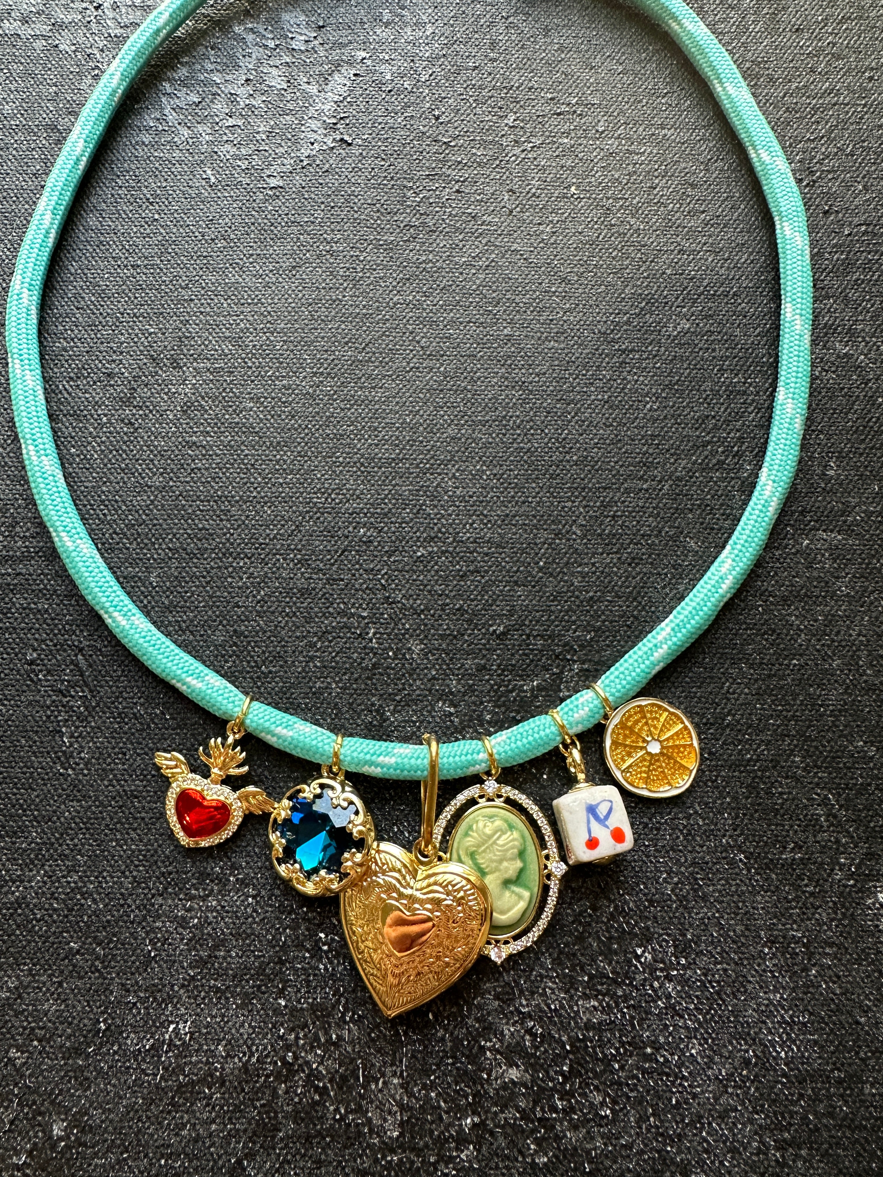 AQUA BLUE VINTAGE HEART CORD CHOKER