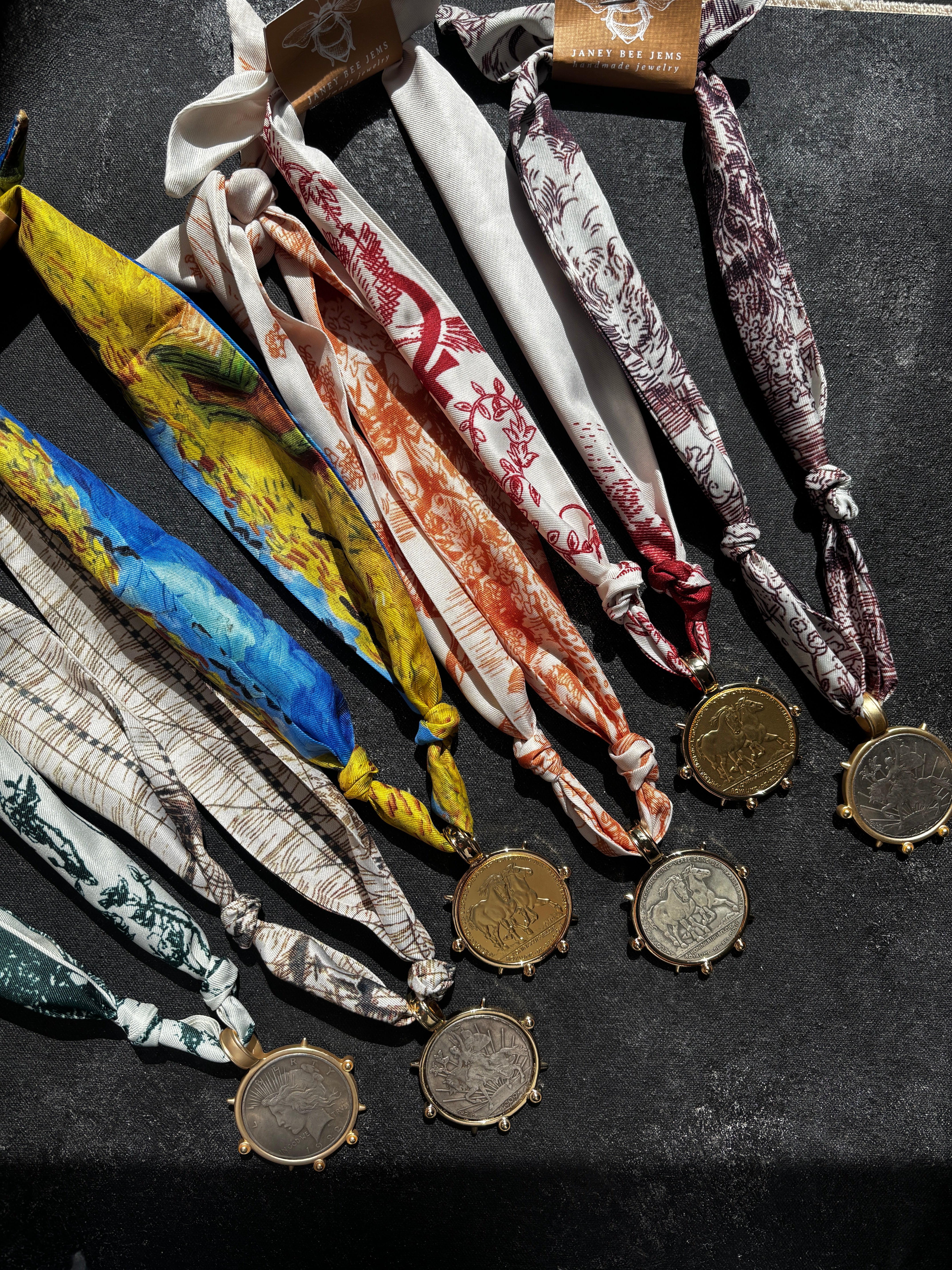 MIXED LARGE COINS