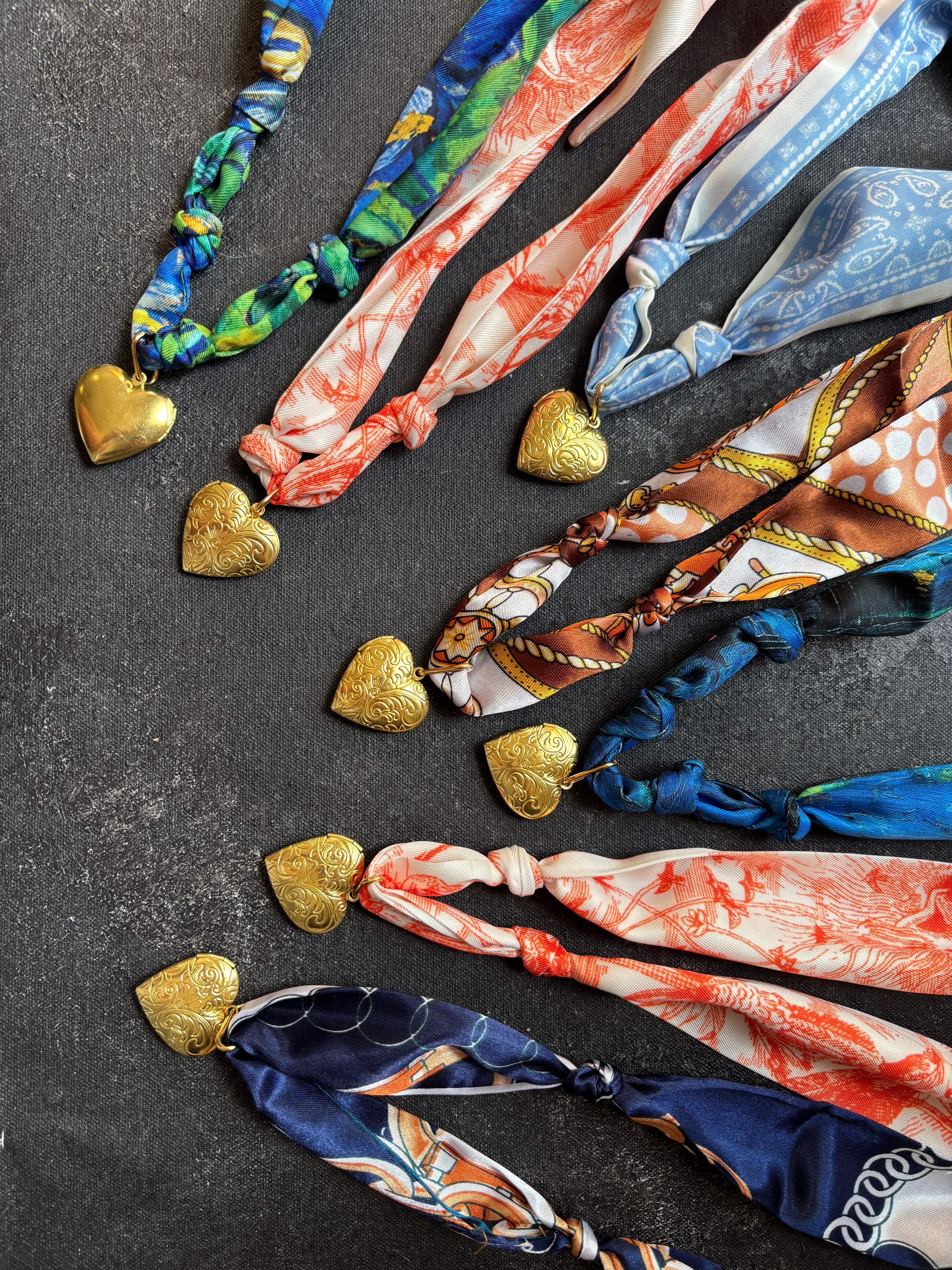 VINTAGE HEARTS- BLUE AND ORANGE