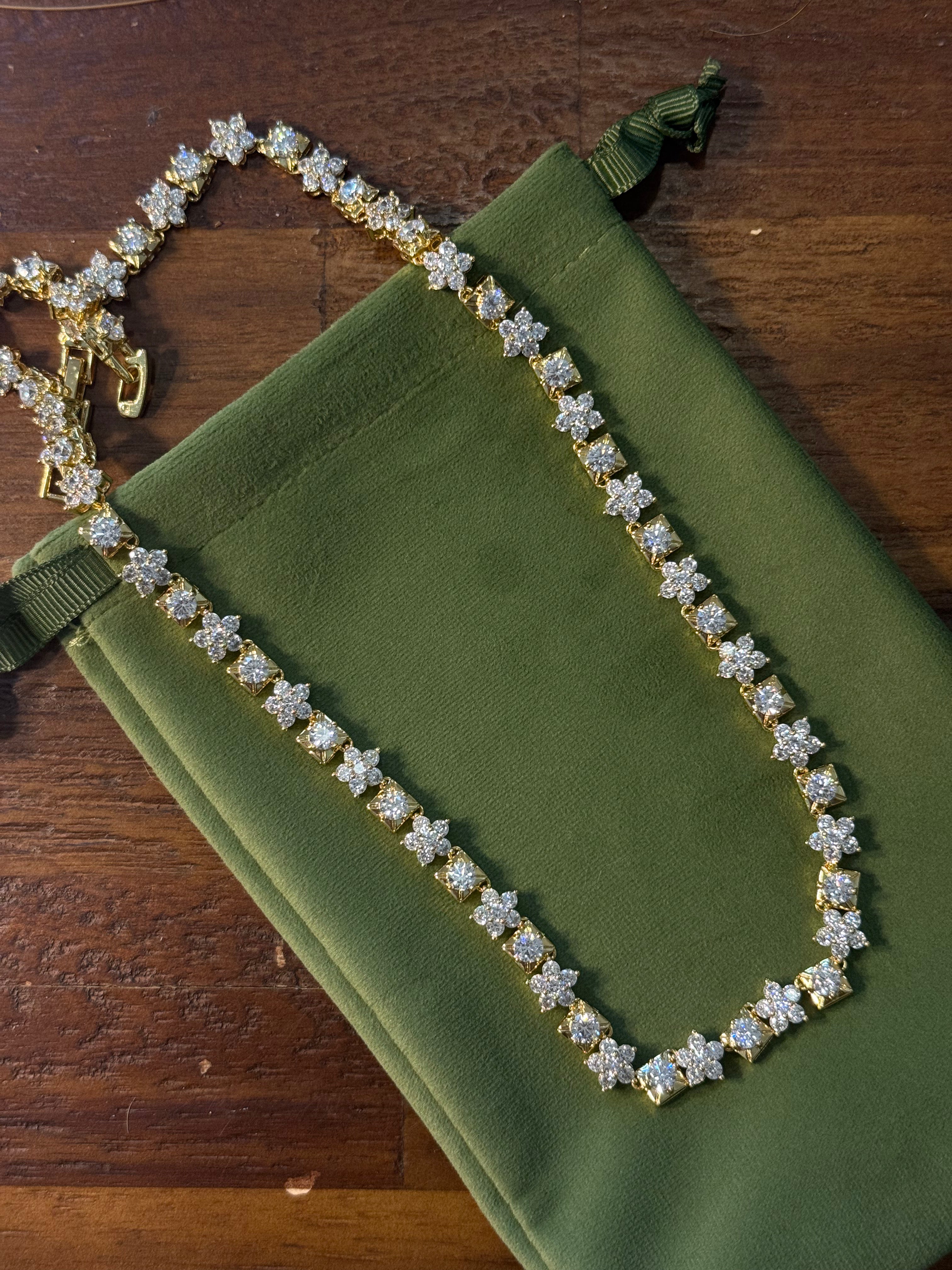 FLOWER TENNIS NECKLACE