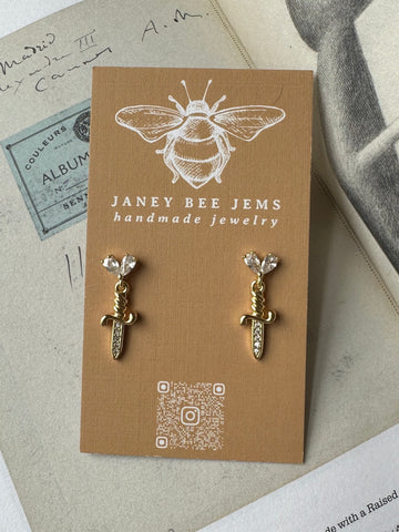 DAGGER DANGLES