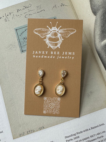 CAMEO DANGLES