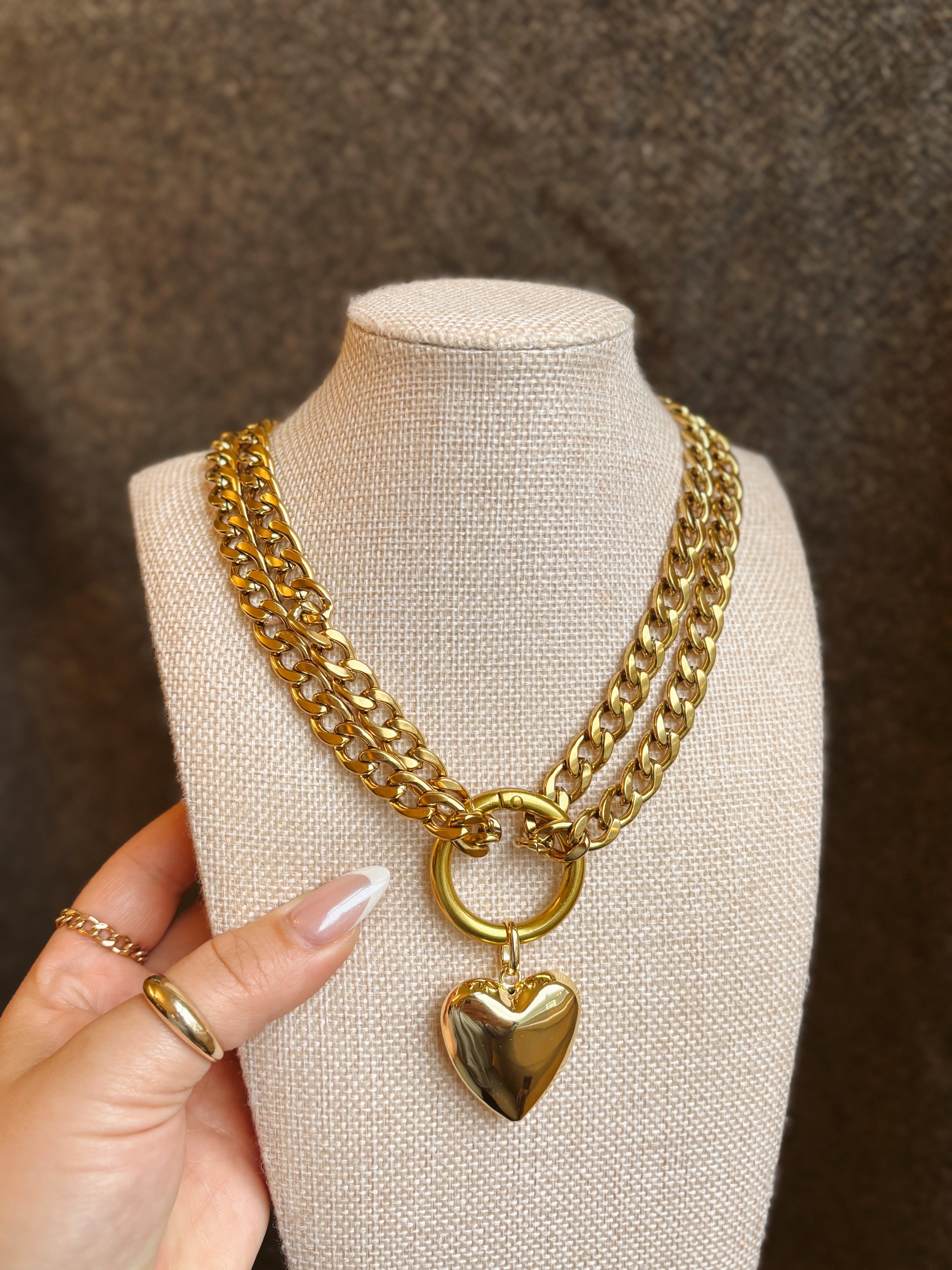PUFF HEART CARABINER