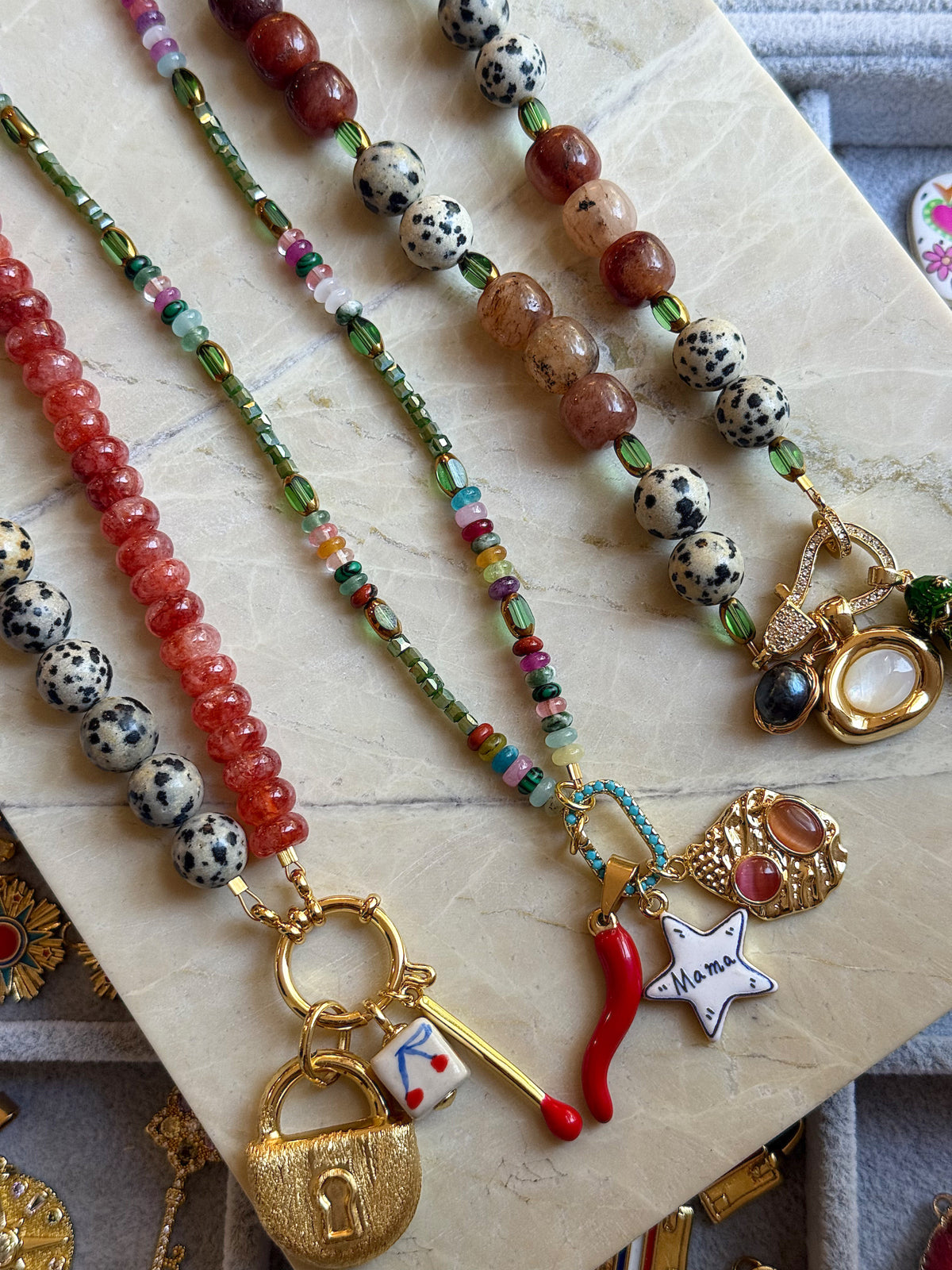 AUTUMN CHARM HOLDER